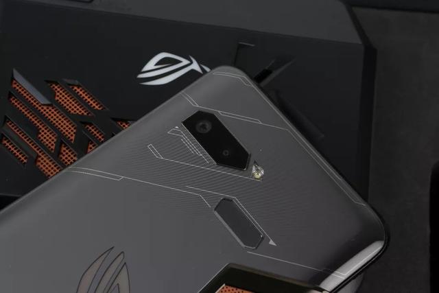 Α@ROG PhoneJ